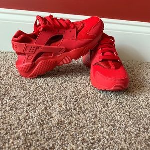 New! Nike Huarache Run